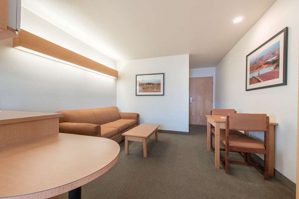 Microtel Inn & Suites by Wyndham Altus - photo 7