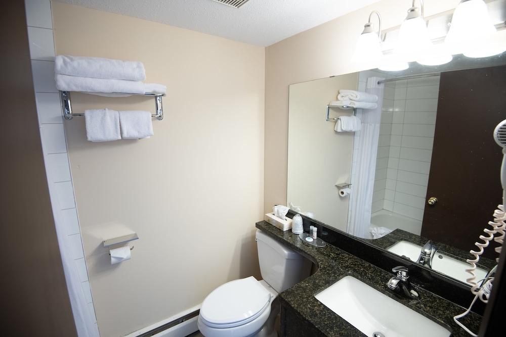 Connaught Motor Inn — hotel in Prince George