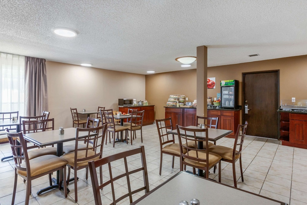 Rodeway Inn & Suites Ontario - photo 24
