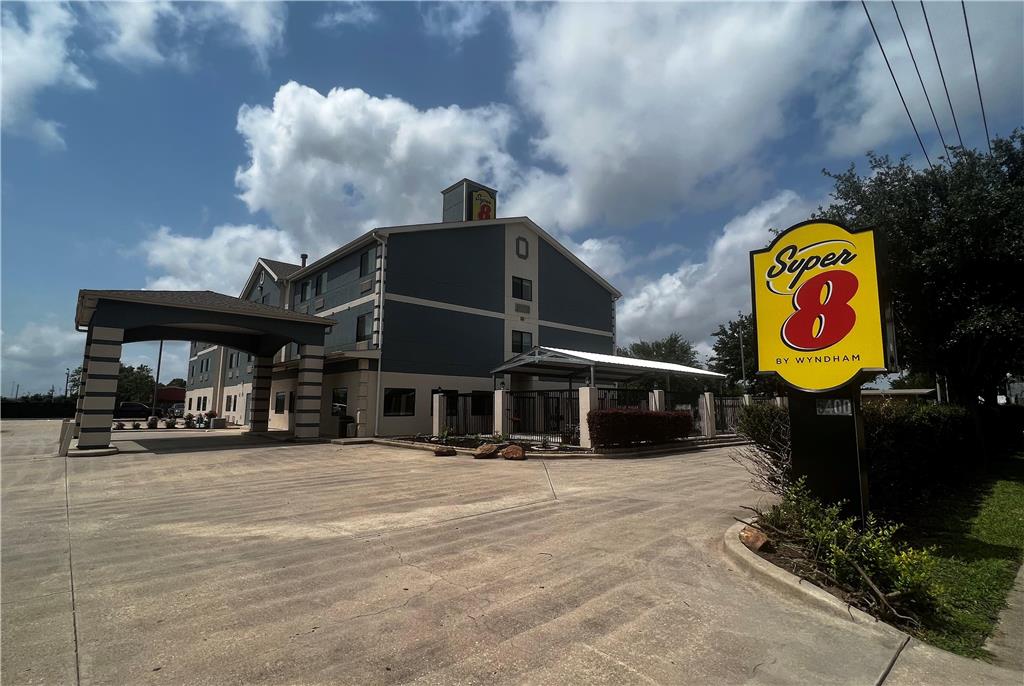 Super 8 by Wyndham Pasadena - photo 3