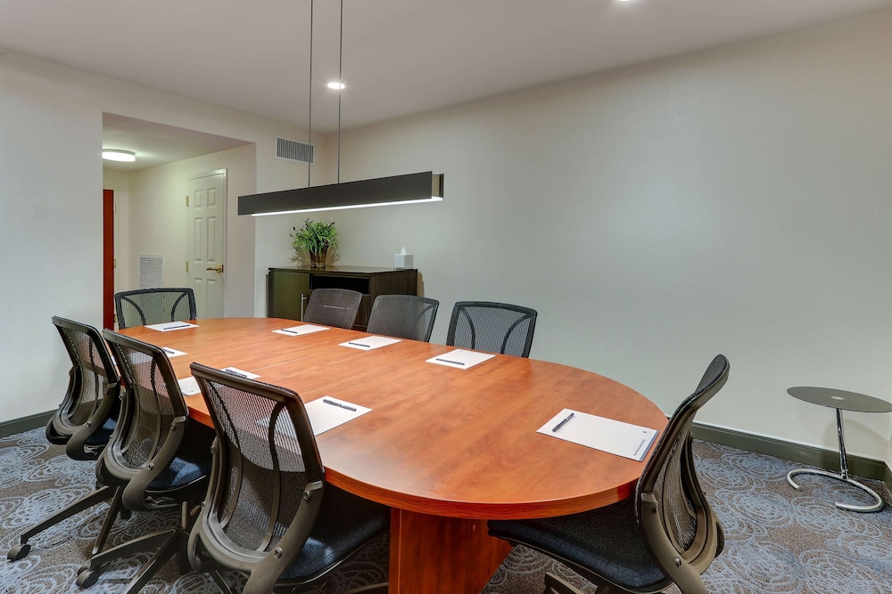 DoubleTree by Hilton St. Louis Forest Park - photo 22