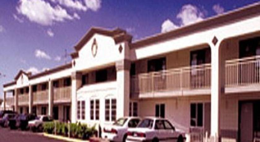 Knights Inn Southington
