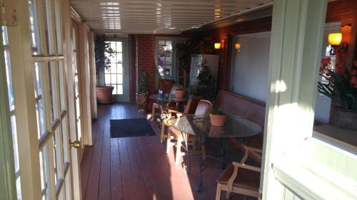 The Charin Inn - photo 12