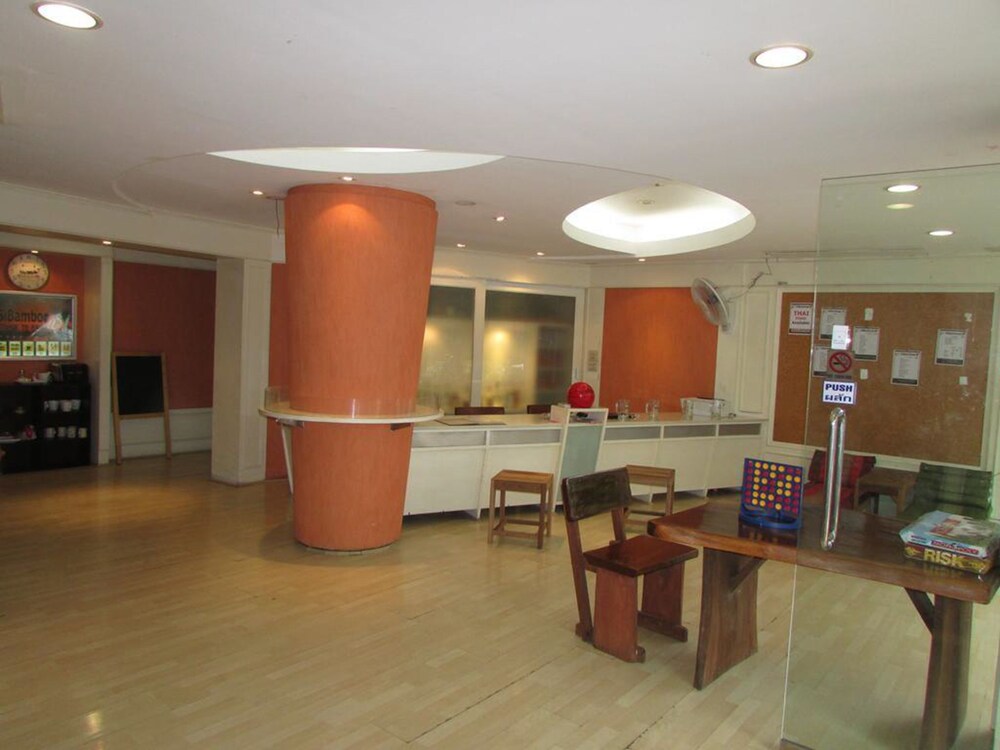 SiBamboo Hostel & Bar