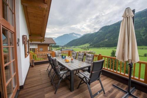 Schöneben Chalet MiJoBa — 4-Star Luxury Hotel in Wald Im Pinzgau, Austria