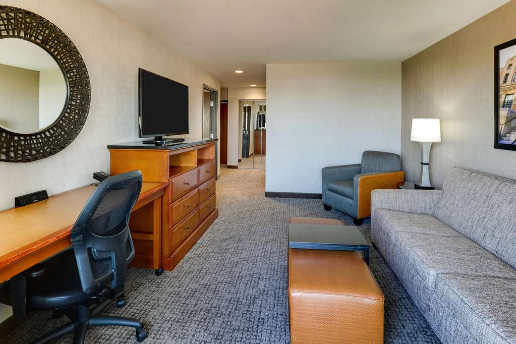 Drury Inn & Suites Phoenix Airport - photo 18