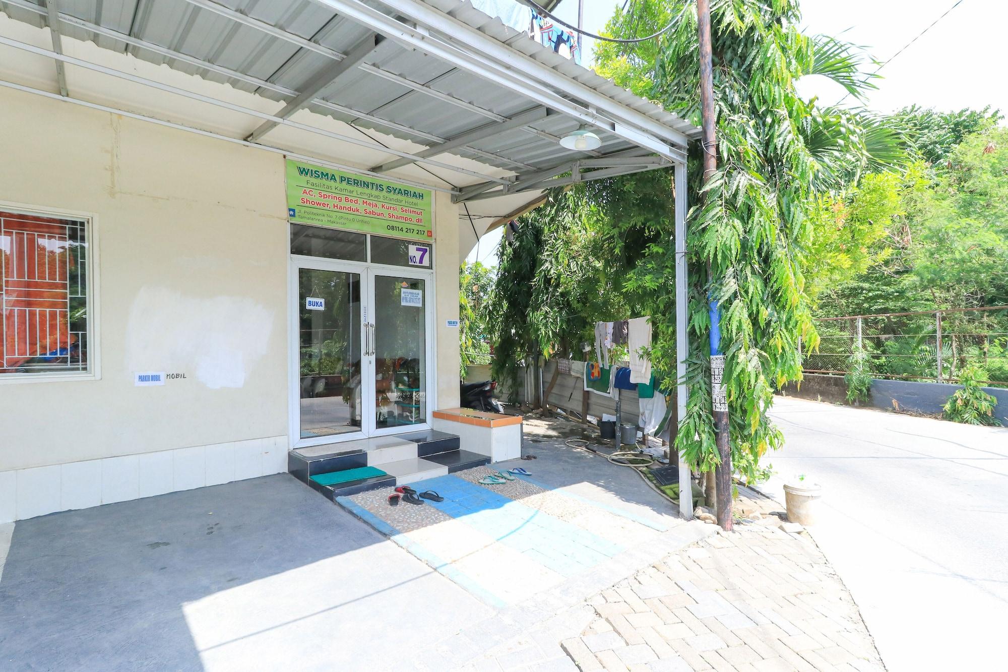 Wisma Perintis Syariah - last minute hotel in Makassar
