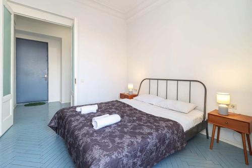 Modern Apartment Next to Stamba and Rooms