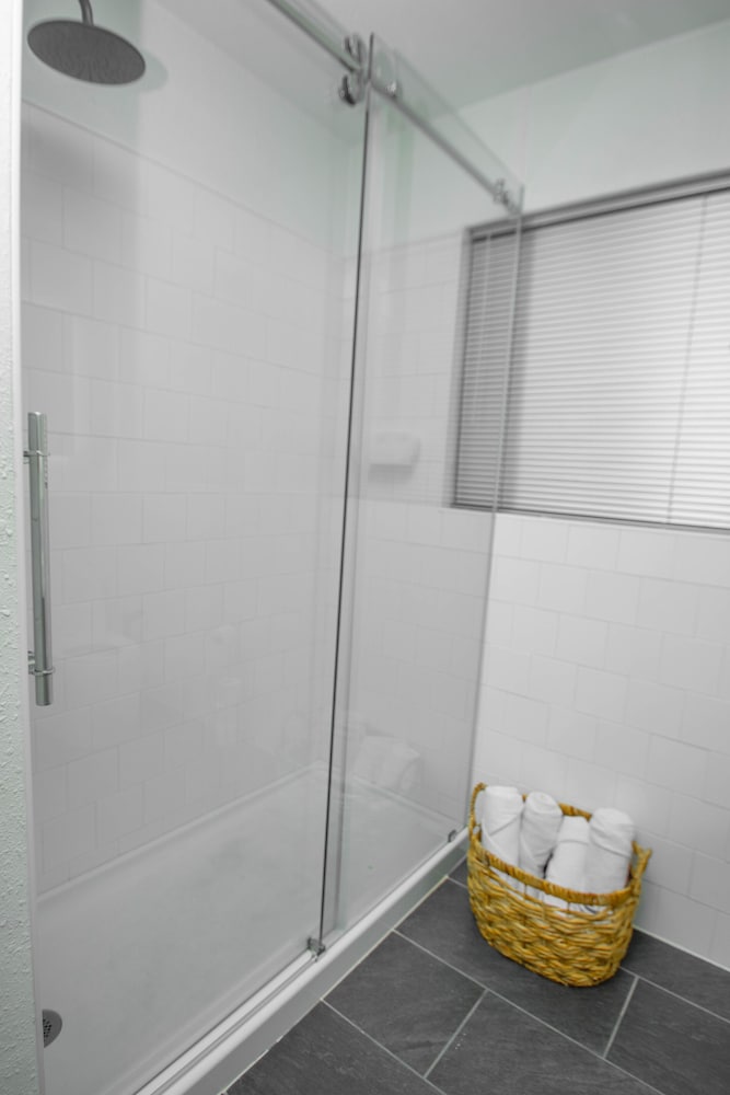 Vintage Elegance Condo Steps Away From Casino Hot Springs - photo 15