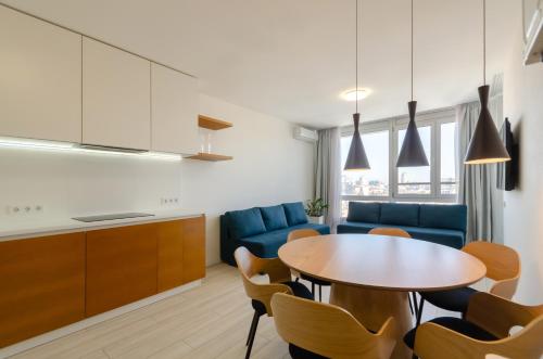 НА ВИДАЛЕННЯ 19 220 in RC Hoffman House Zolotoustivska 34 Petrovdom Apartments — 4-Star Luxury Hotel in Kyiv, Ukraine