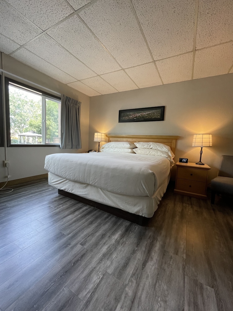 Boulder Twin Lakes Inn - photo 5