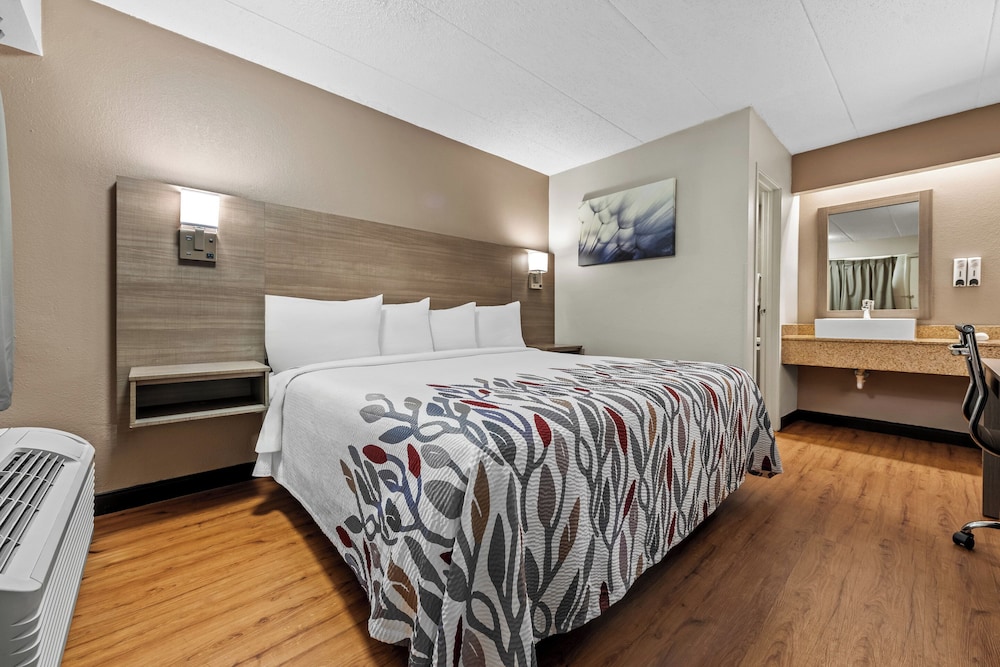 Red Roof Inn Columbus West Hilliard - photo 24
