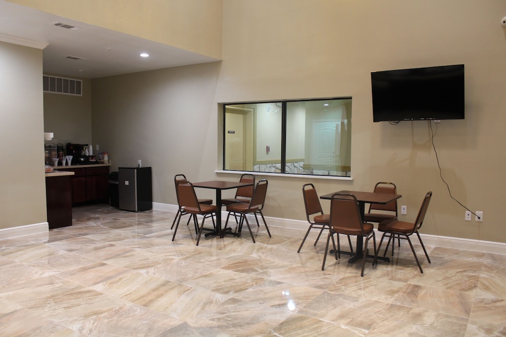 Express Inn & Suites Bush Airport - photo 20