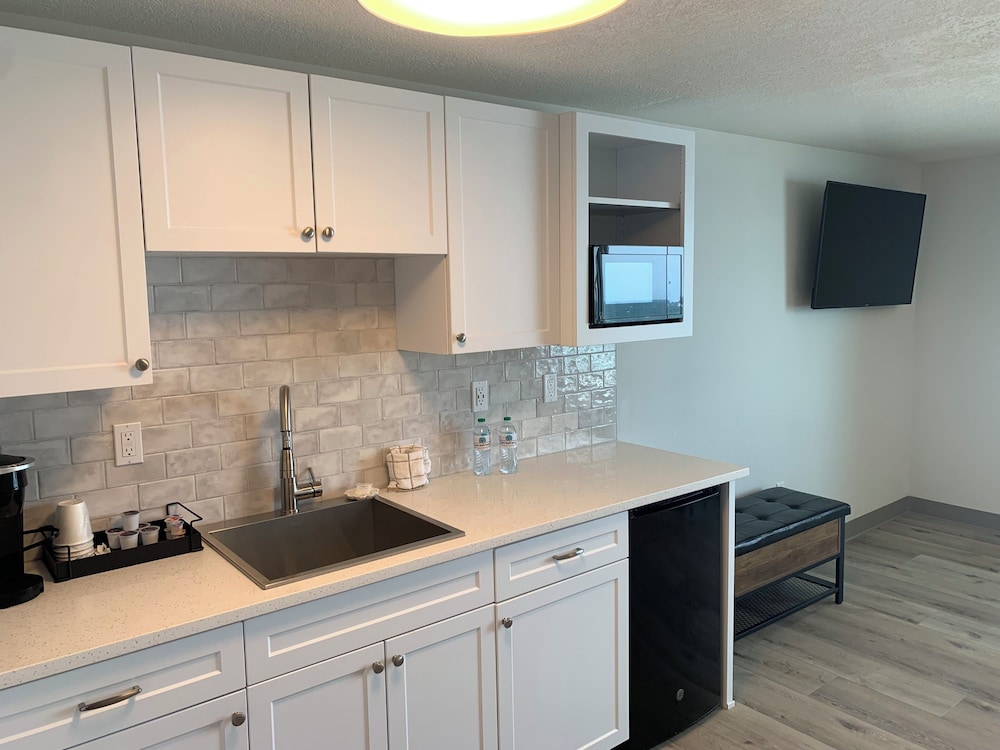 West Beach Suites - photo 55