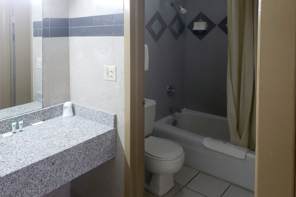 Usa Inn - photo 18