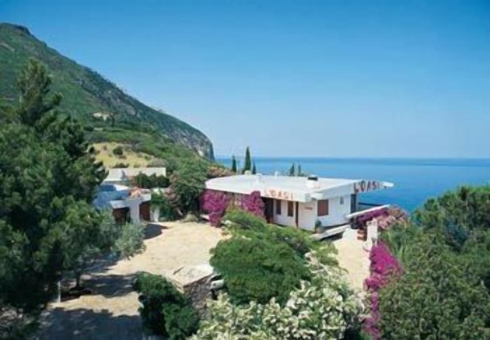 L'oasi - carbon neutral hotel in Dorgali