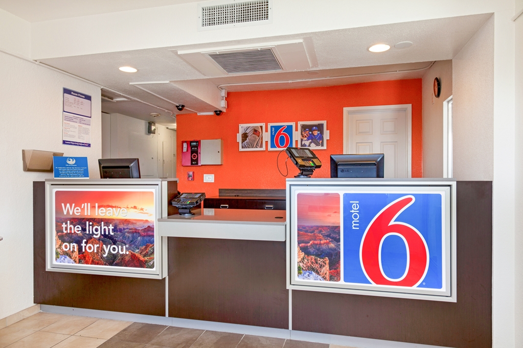 Motel 6 Phoenix North Bell Road - photo 26