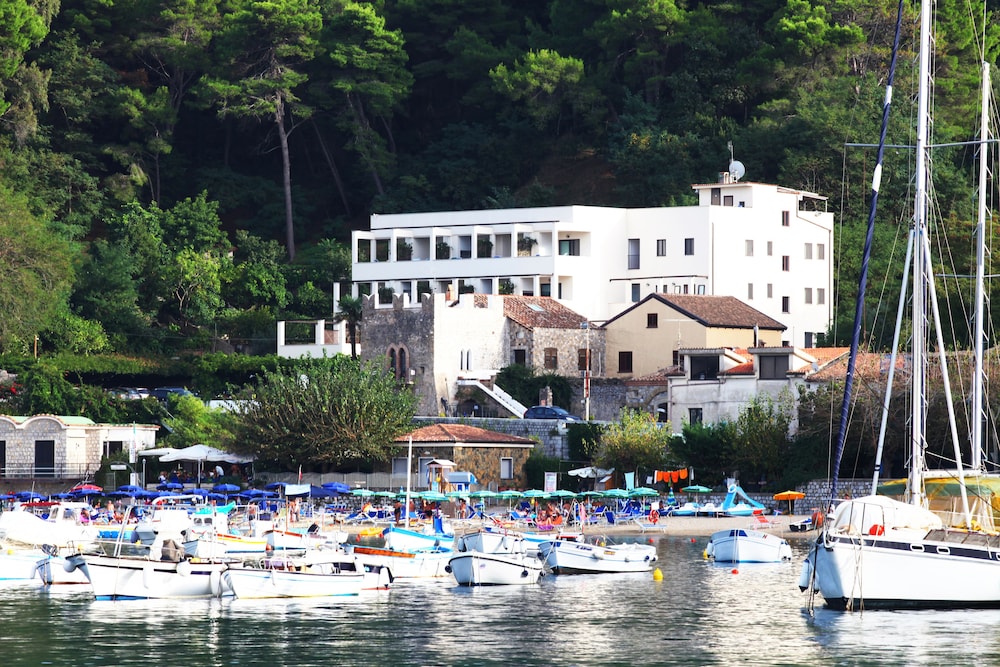 Hotel La Torre — 4-Star Luxury Hotel in Centola, Italy