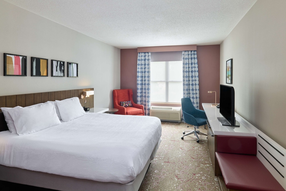 Hilton Garden Inn Bloomington - photo 10