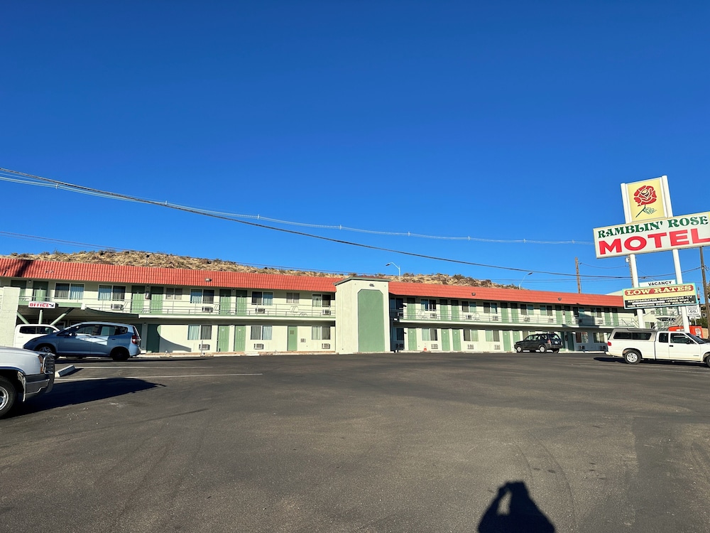 Ramblin Rose Motel - photo 20