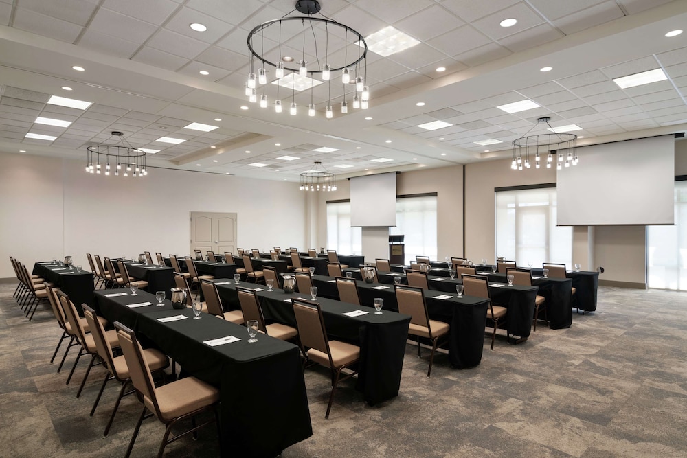 Hilton Garden Inn Charlotte Ayrsley - photo 28