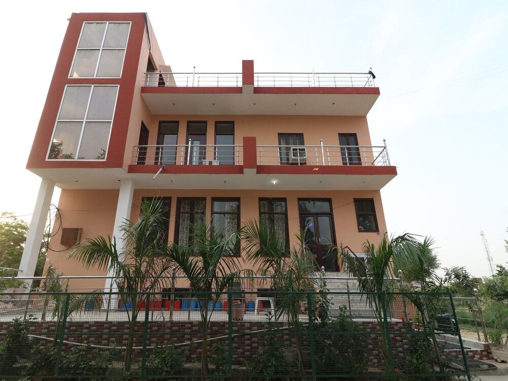 OYO 22015 Hotel Lakshya Palace in Bharatpur, India
