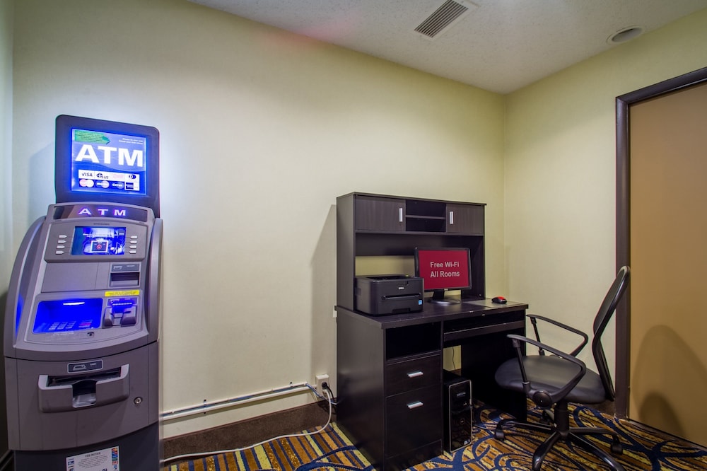 Red Roof Inn Batavia - photo 29