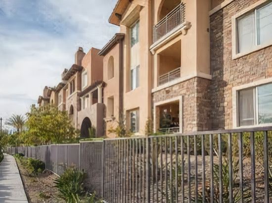 Sunshine Suites at Mission Valley - photo 3