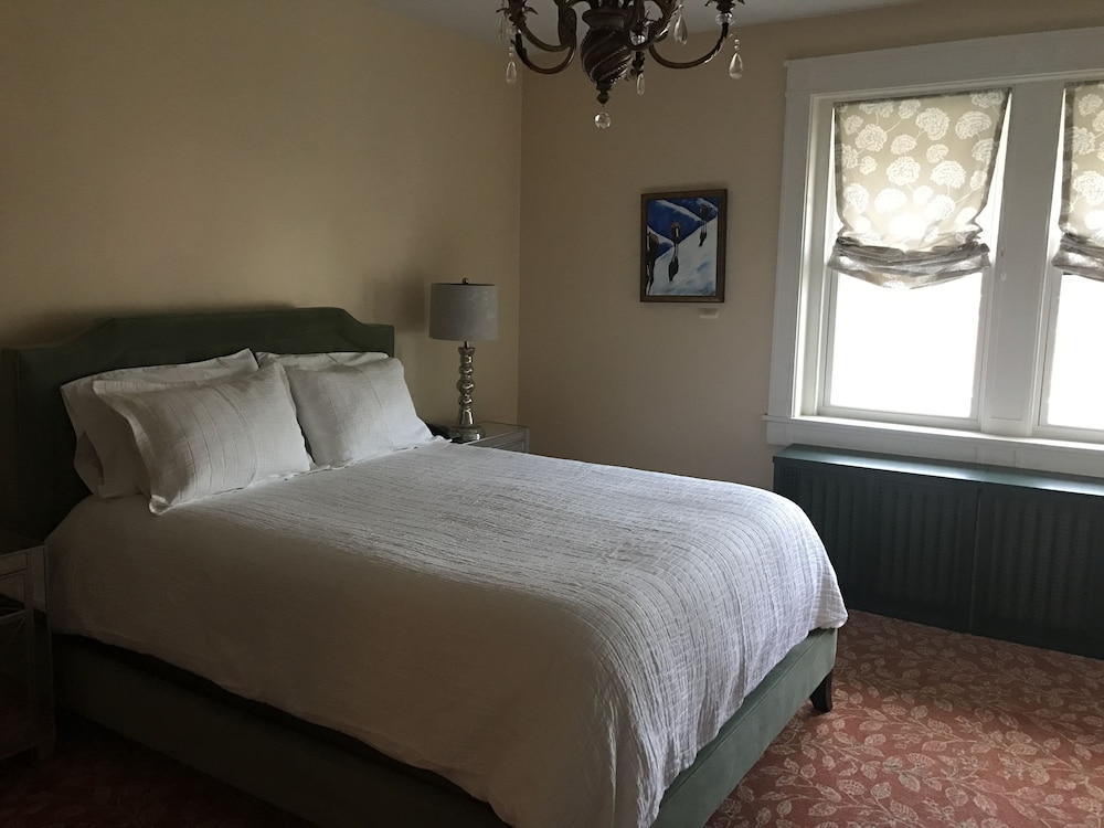 Thistledown At Seger House — Ligonier — photo 4