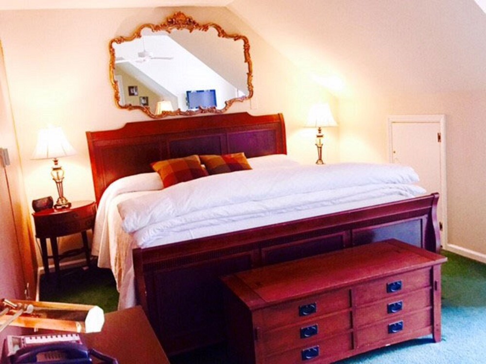 Morehead Inn - photo 23