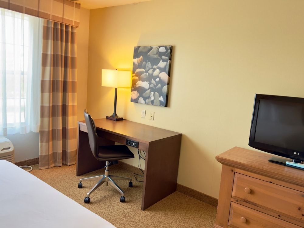 Country Inn & Suites Rochester South Mayo Clinic - photo 8