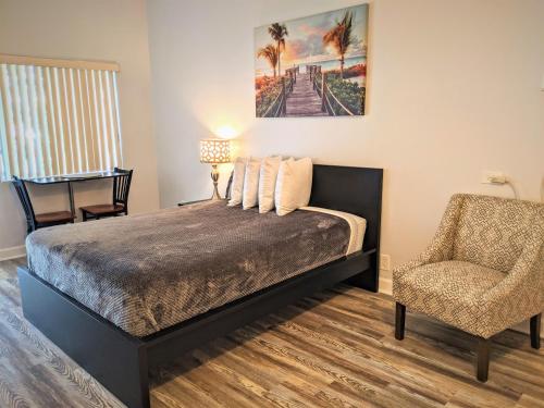 Johns Pass Beach Motel - photo 18