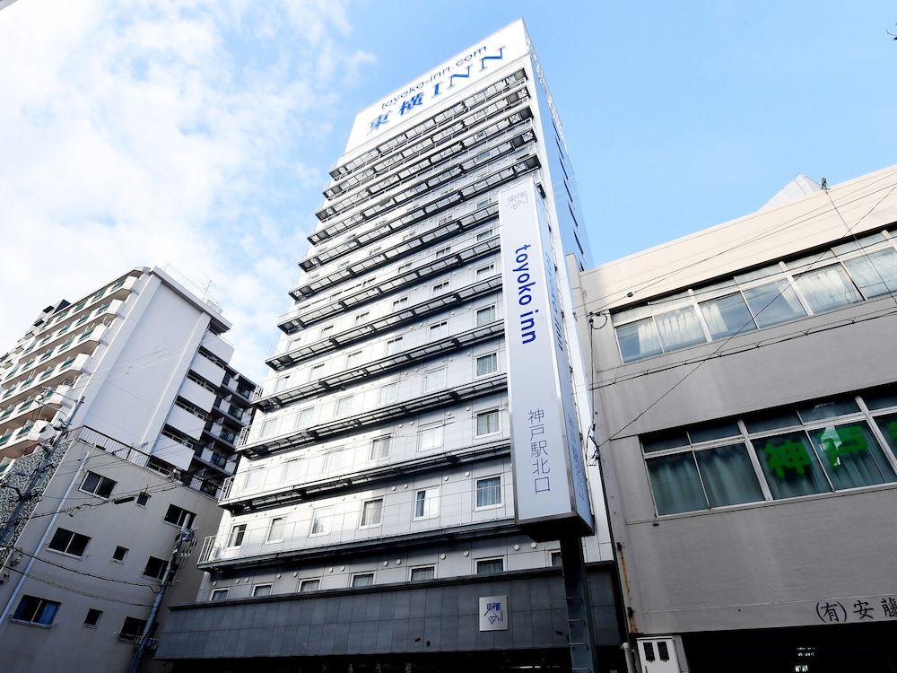 Toyoko Inn JR Kobe eki Kita guchi in Kobe, Japan