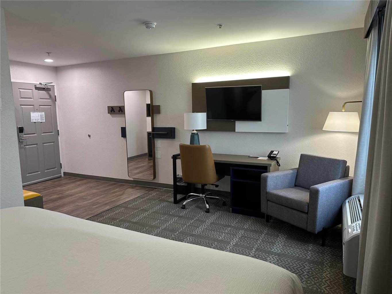 Comfort Inn & Suites Savannah Airport - photo 10