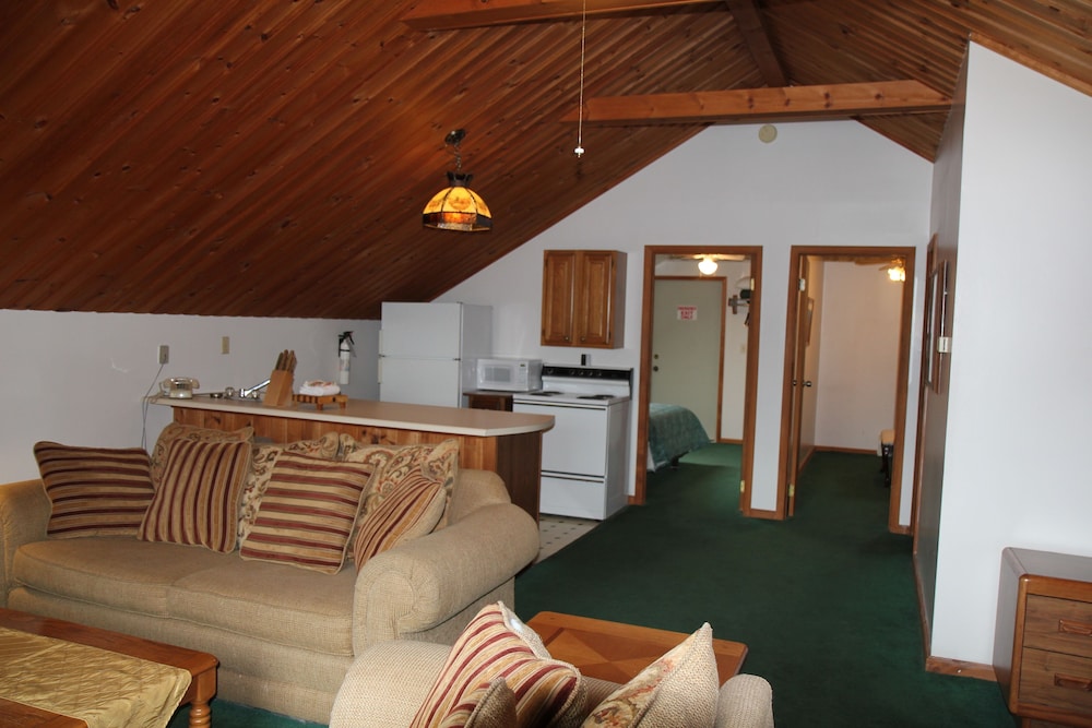 Sara Placid Inn & Suites - photo 52