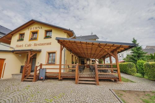 Hotel Taverna — hotel in Javornik