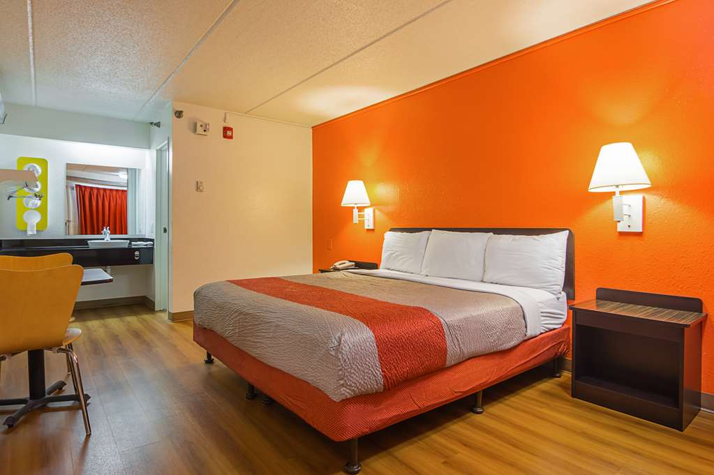 Motel 6 Tucker GA Atlanta Northeast - photo 8