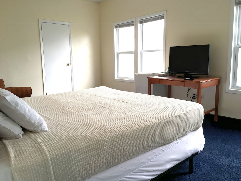 Belmar Inn - photo 17