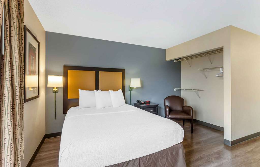 Extended Stay America Select Suites Chicago Naperville East - photo 13