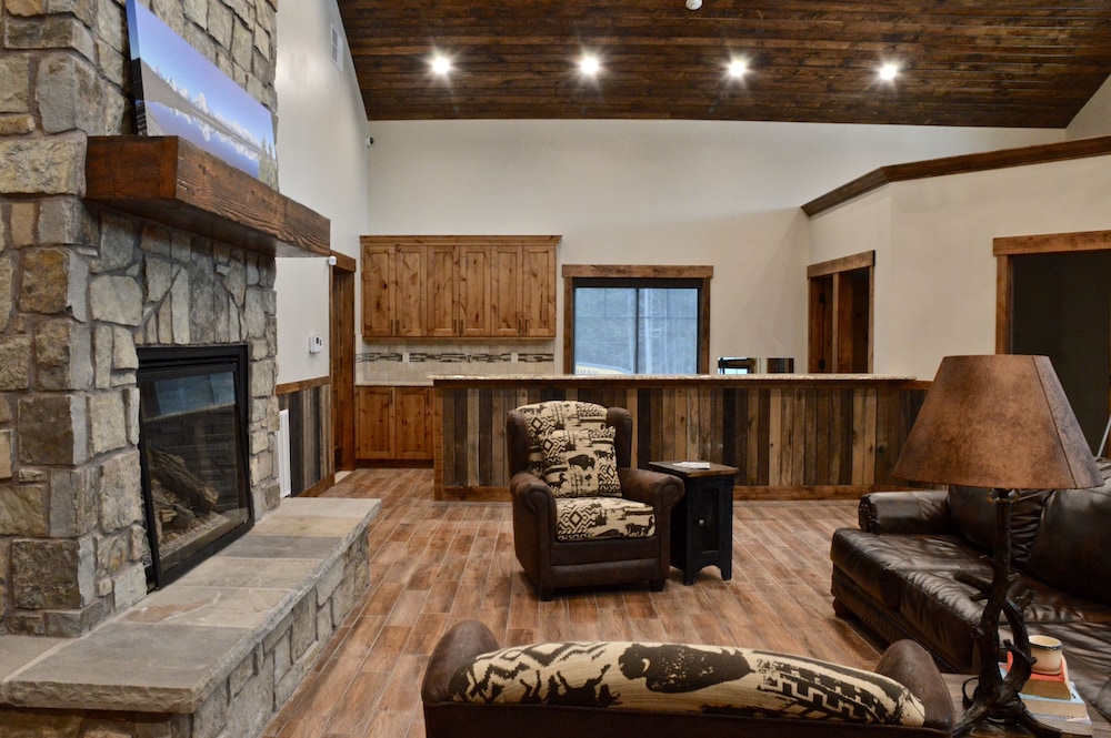 Sawtelle Mountain Resort - photo 3