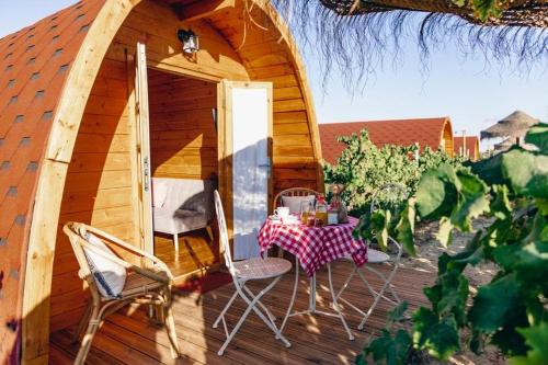 Moment’s in Nature Bangalows Wine & Tapas in Palmela, Portugal