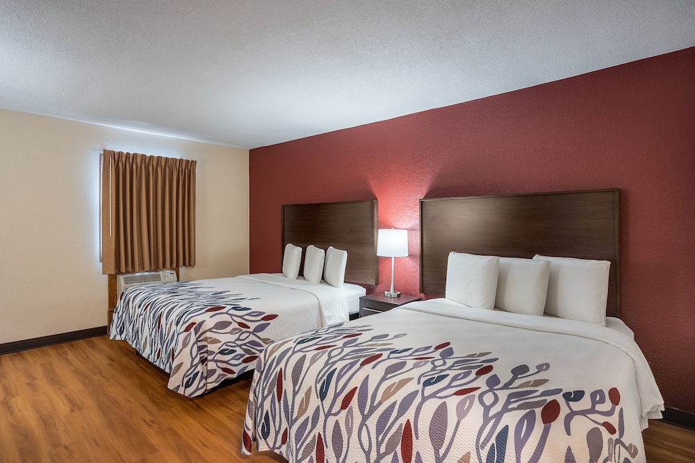 Red Roof Inn Des Moines - photo 18