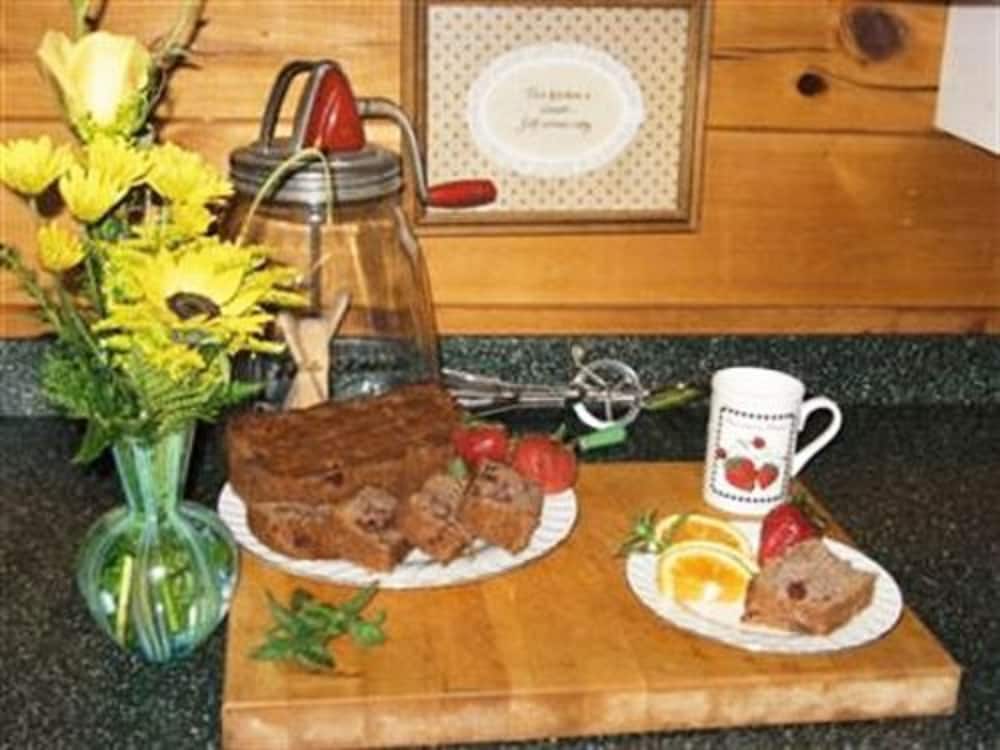 Berry Patch Bed and Breakfast - photo 32