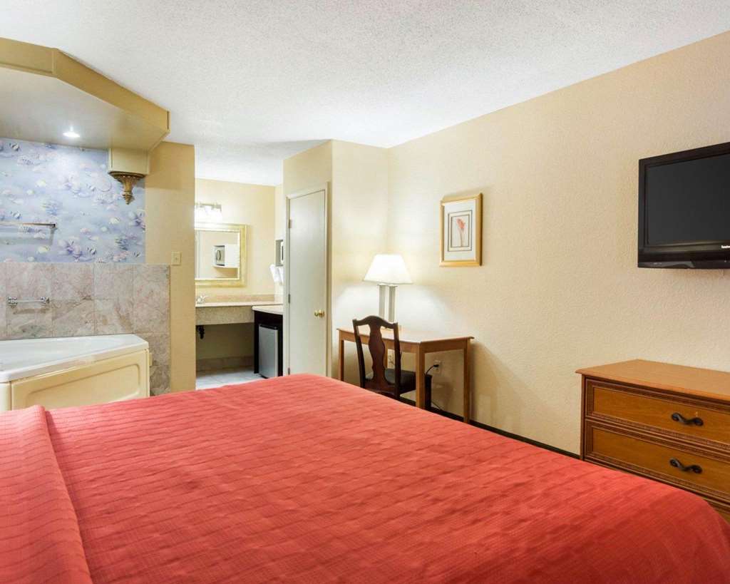 Quality Inn South Hill I 85 - photo 20