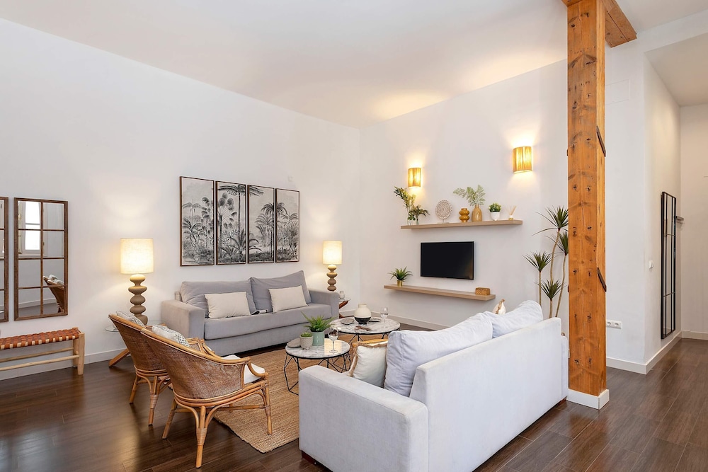 Wonderful Duplex Located in the Center of Malaga. Larios II — 4-Star Luxury Hotel in Malaga, Spain