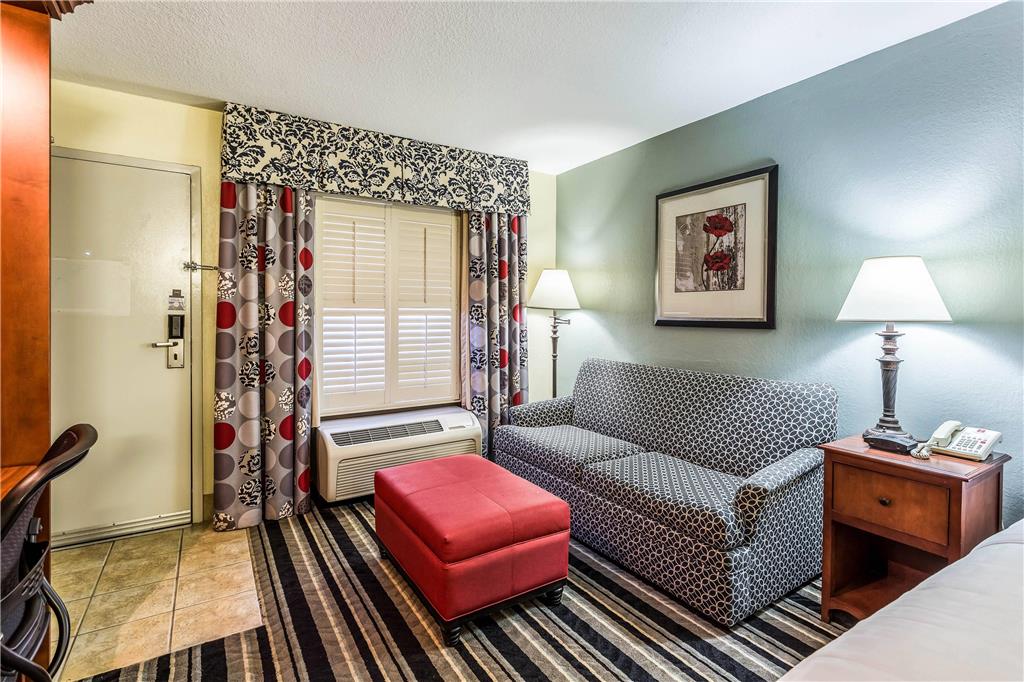 Clarion Pointe Huntsville Research Park - photo 13
