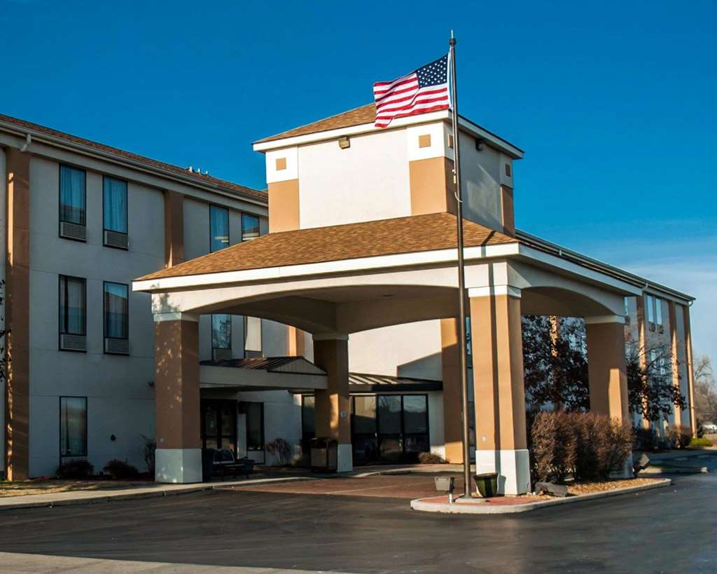 Quality Inn & Suites near St. Louis and I 255 - featured photo