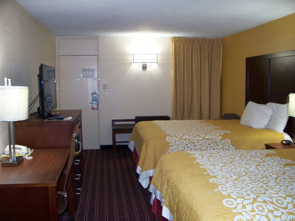 Bluegrass Inn - photo 5