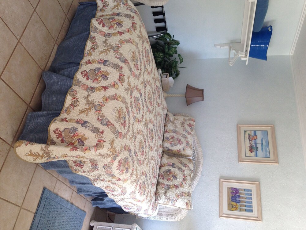 Queen's Gate Resort - photo 2