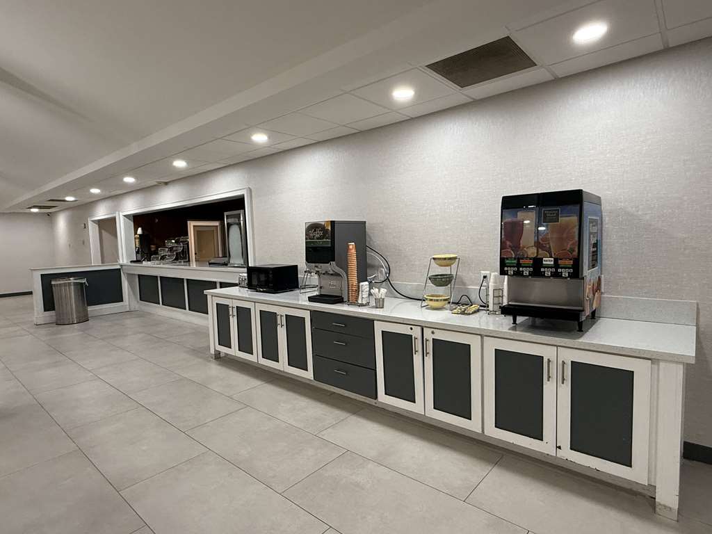 Quality Inn & Suites Baton Rouge West Port Allen - photo 33